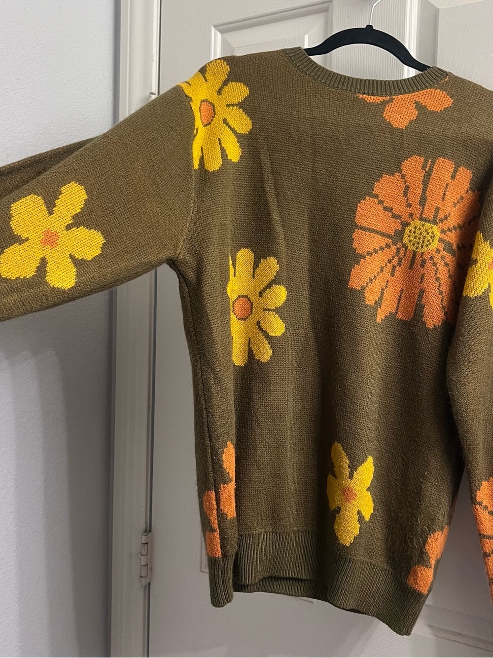 Olive Floral Crewneck Sweater Yellow & Orange Flower Motif Knit Retro Hippie L - Picture 2 of 5